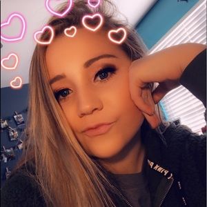 Meet your Posher, Mackenzie